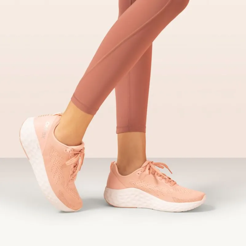 Aetrex Danika Arch Support Sneaker