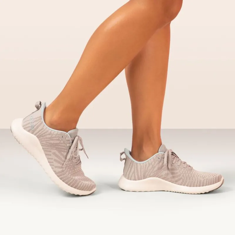 Aetrex Emery Arch Support Sneaker
