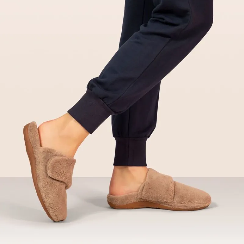 Aetrex Mandy Closed Toe Slipper